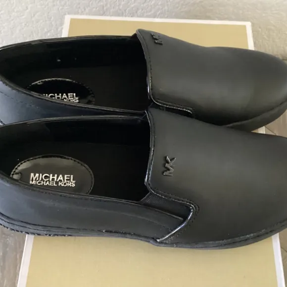 MICHAEL MICHAEL KORS Womens Keaton Slip-On Logo Sneakers
