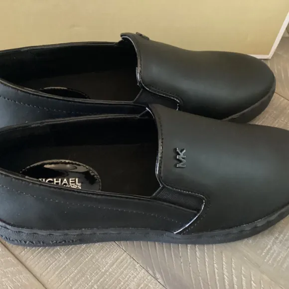 MICHAEL MICHAEL KORS Womens Keaton Slip-On Logo Sneakers