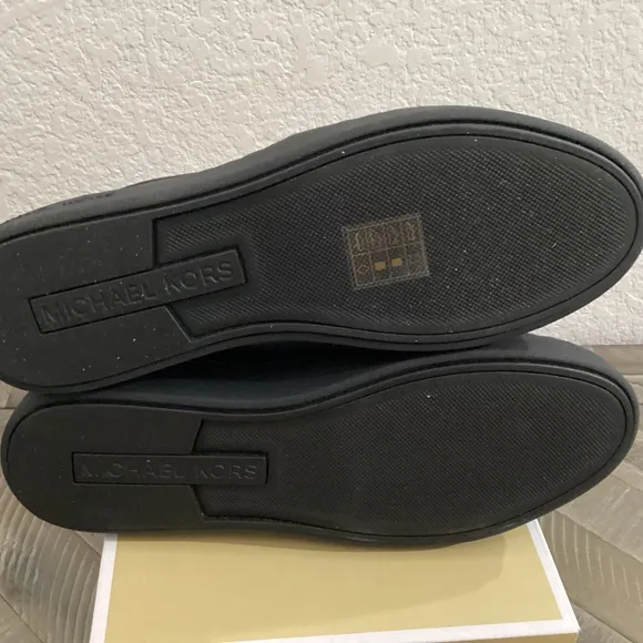 MICHAEL MICHAEL KORS Womens Keaton Slip-On Logo Sneakers