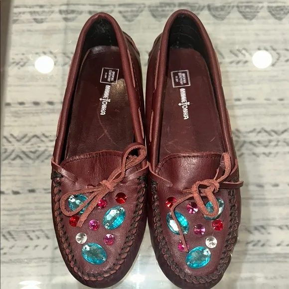 Minnetonka opening ceremony Embellished Leather Loafers - Brown womens size 7