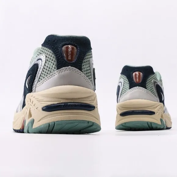Mizuno Adventure Twe Beige Sneakers