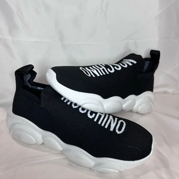 Moschino slip on sneakers women’s sz.38 Open Box