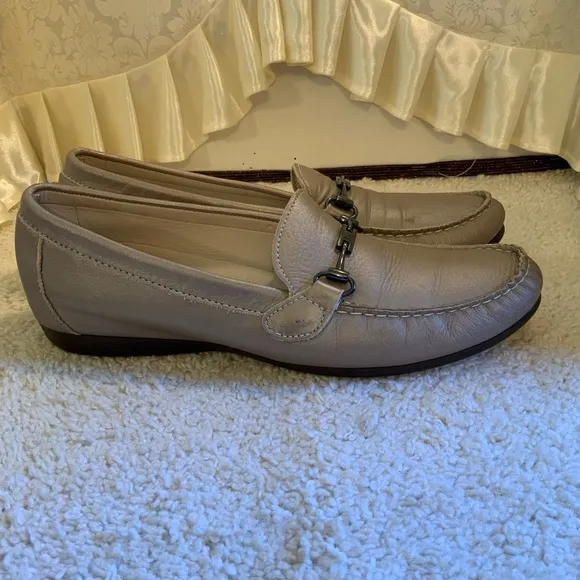 MUNRO AMERICAN KIMI WOMENS LEATHER LOAFERS