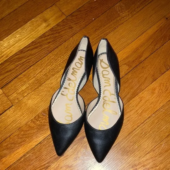 MUST GO ‼️ Sam Edelman Flats Pointed Flats read below