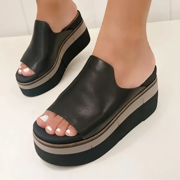 Naked Feet Flow Platform Sandals Wedge Slides Shoe Leather Black Womens Size 9