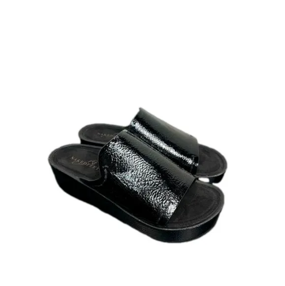 Naked Feet Reno Women's‎ Black Patent Platform Slide Sandals Size 6.5M