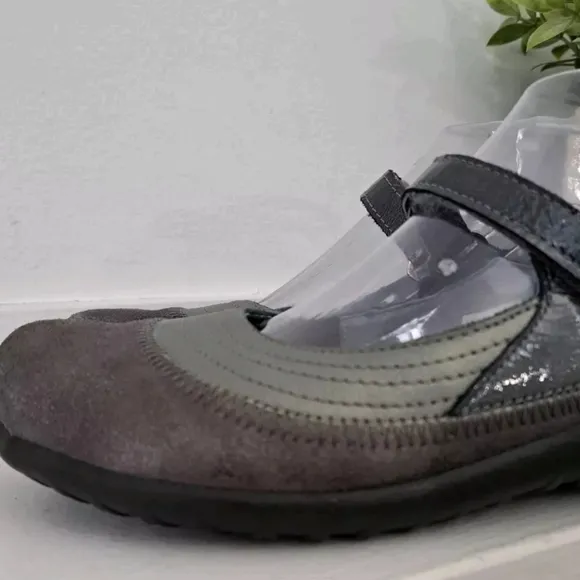 Naot Kirei Mary Jane Flats Leather Grey Pewter Comfort Shoes Boho Women's Sz 9
