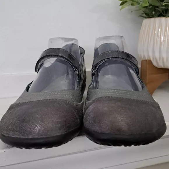 Naot Kirei Mary Jane Flats Leather Grey Pewter Comfort Shoes Boho Women's Sz 9