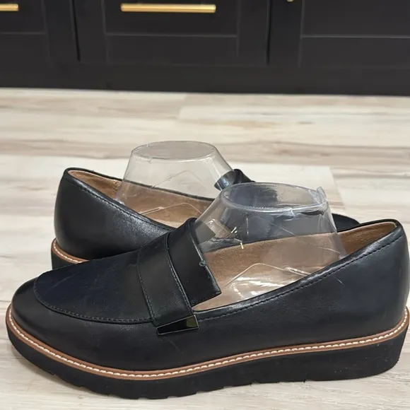 Naturalizer ADILINE LOAFER in black
