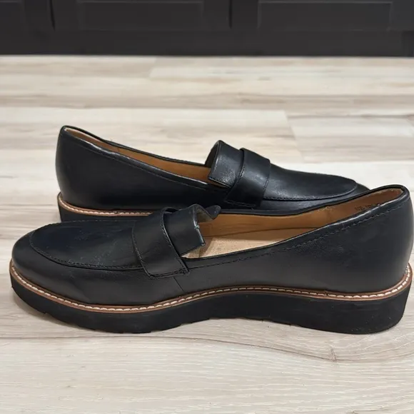 Naturalizer ADILINE LOAFER in black