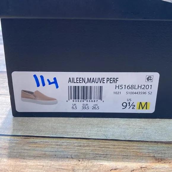Naturalizer Aileen Slip-on Leather Sneakers NWT