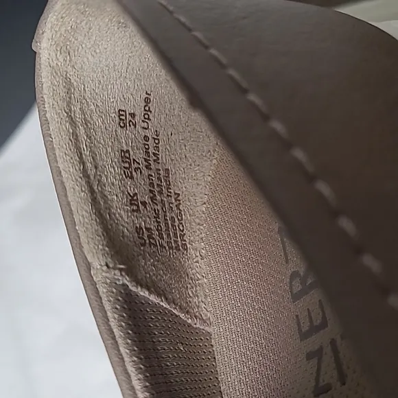 Naturalizer Brogan Slip On Sneakers NIB 7