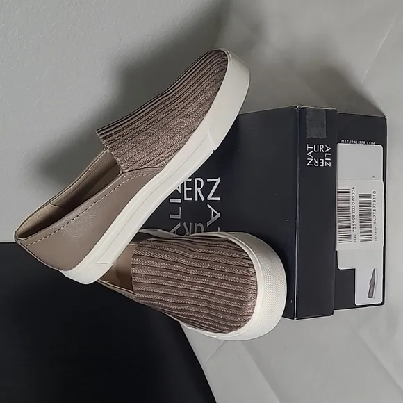 Naturalizer Brogan Slip On Sneakers NIB 7