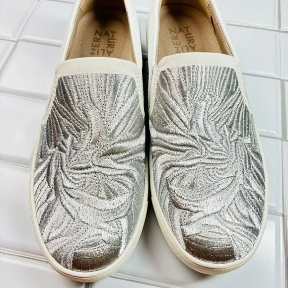 Naturalizer Marianne 4 Sneakers White Silver 8.5W
