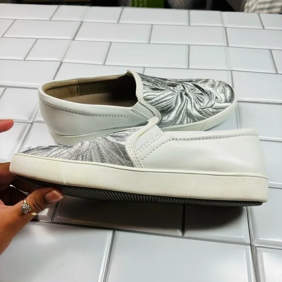 Naturalizer Marianne 4 Sneakers White Silver 8.5W