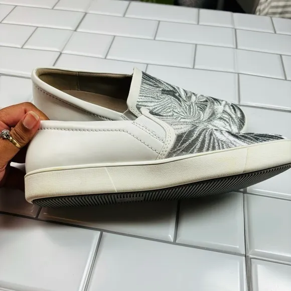 Naturalizer Marianne 4 Sneakers White Silver 8.5W