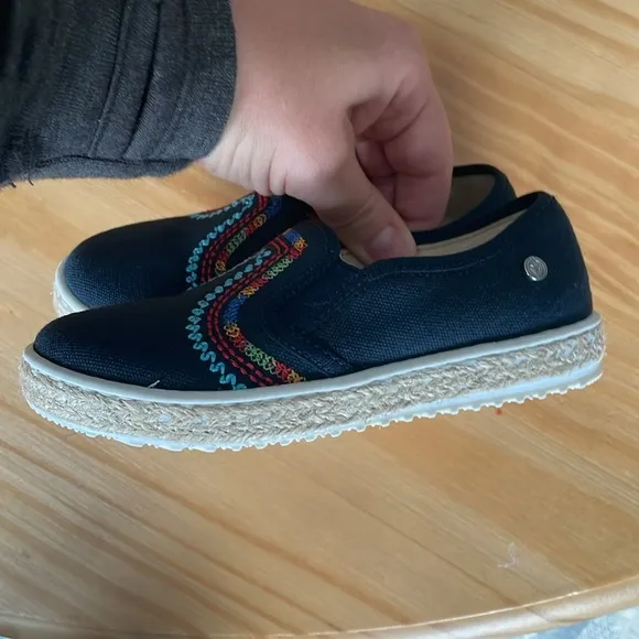 Naturino Kids Navy Blue Embroidered Slip On Sneakers
