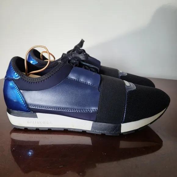 Navy Blue Sneakers with Hybrid Design and Elastic Strap