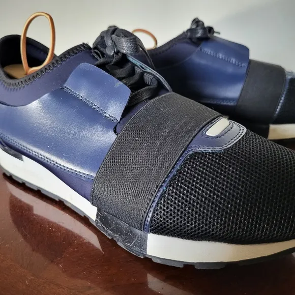 Navy Blue Sneakers with Hybrid Design and Elastic Strap