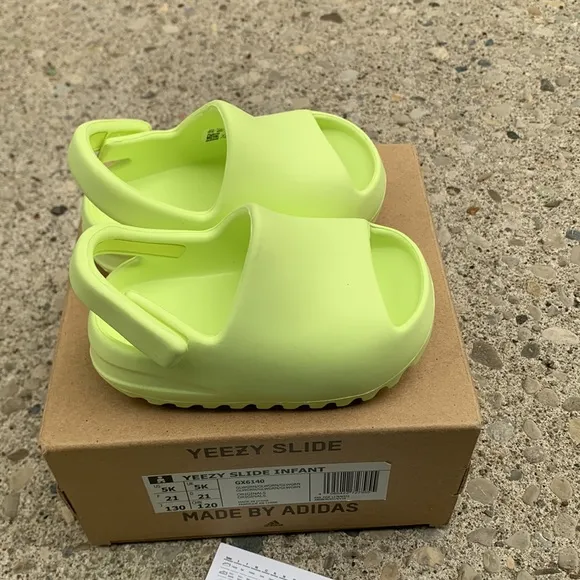 NEW Adidas Yeezy Slide Green Glow Size 5K 5C Toddler