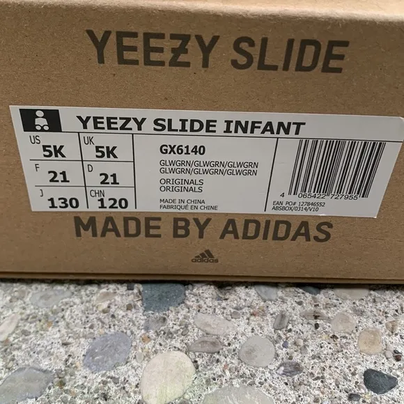 NEW Adidas Yeezy Slide Green Glow Size 5K 5C Toddler