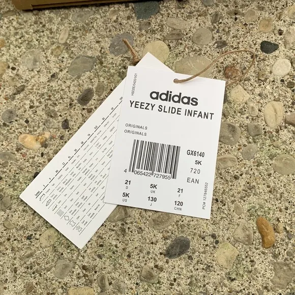 NEW Adidas Yeezy Slide Green Glow Size 5K 5C Toddler