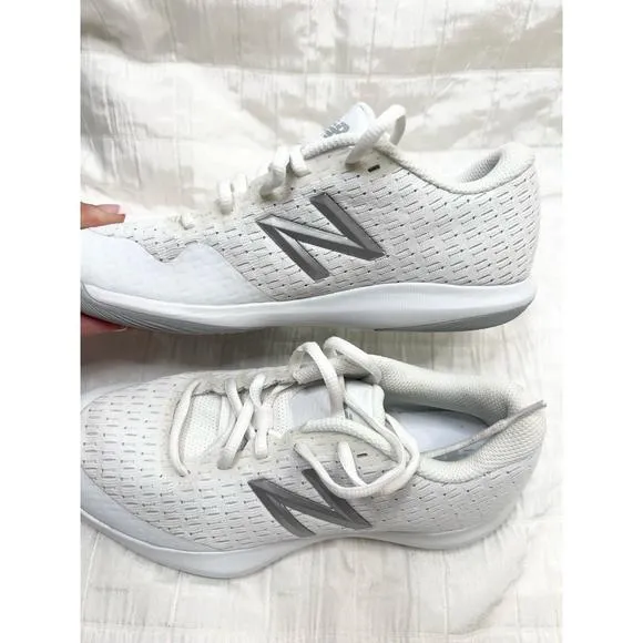 New Balance 696 v4 White Lace-Up Mesh Sneakers Boys Size US 5.5 NWOT