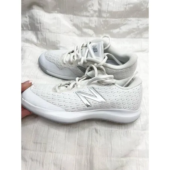 New Balance 696 v4 White Lace-Up Mesh Sneakers Boys Size US 5.5 NWOT