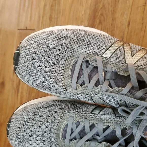 New Balance Arishi Maris Sneakers
