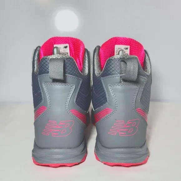 New Balance Big boys size 7 Grey &amp; Pink 700v1 Hiking sneakers.