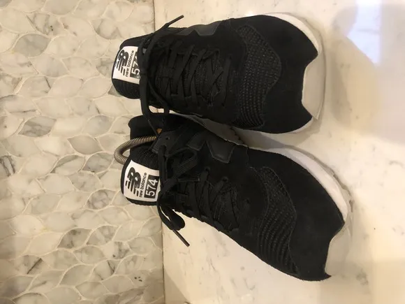 New Balance Sneakers Mens Size 9.5 Black White 574 Mesh Suede Style