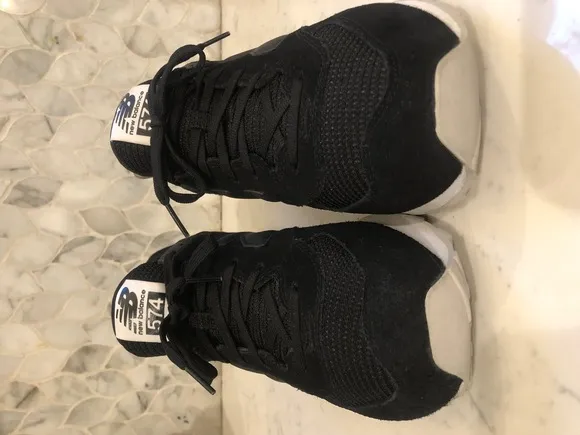 New Balance Sneakers Mens Size 9.5 Black White 574 Mesh Suede Style