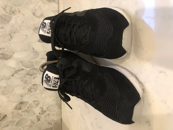 New Balance Sneakers Mens Size 9.5 Black White 574 Mesh Suede Style