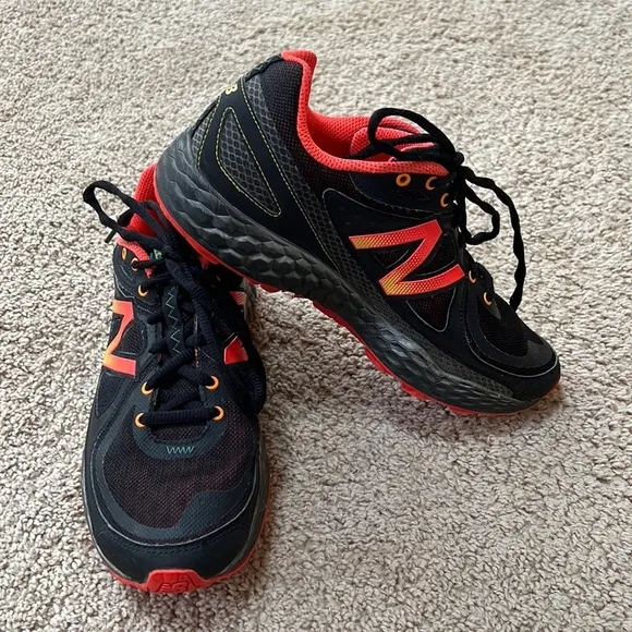 New Balance SZ 9 fresh foam Hierro running sneakers.