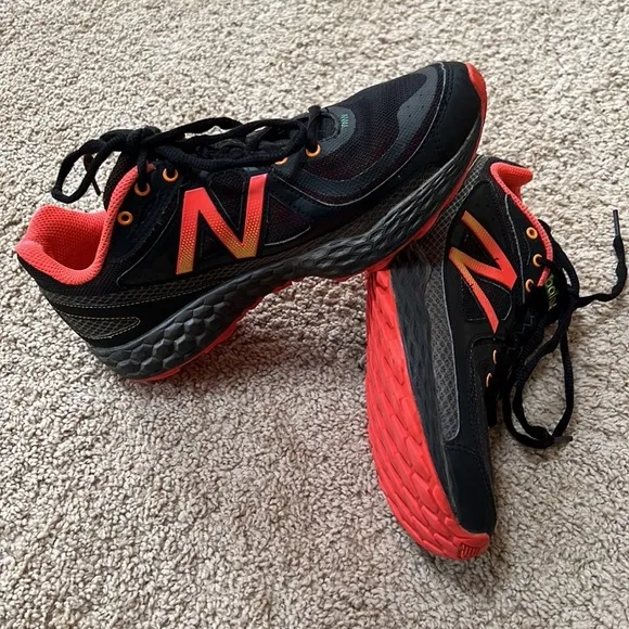 New Balance SZ 9 fresh foam Hierro running sneakers.