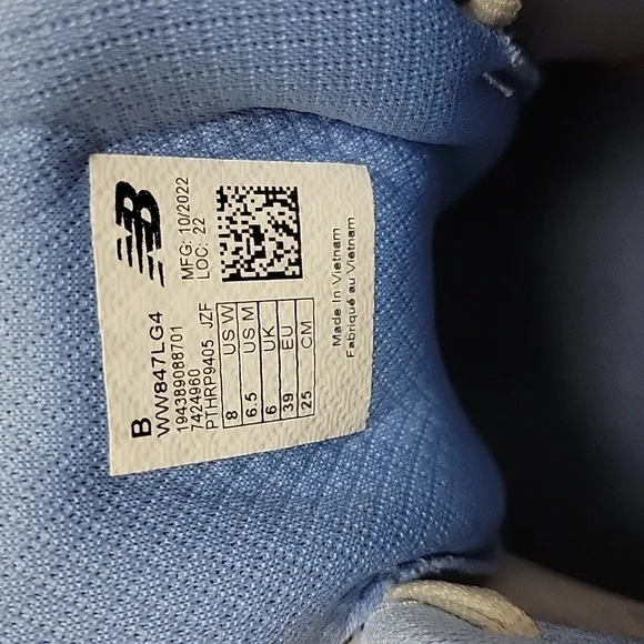 New Balance Walking on a Cloud women's sz 8 wide 847
