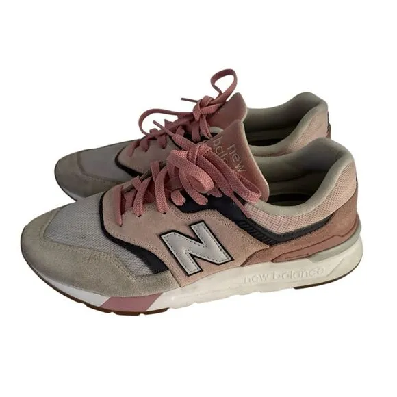 New Balance Women’s 997 H casual Sneakers EUC