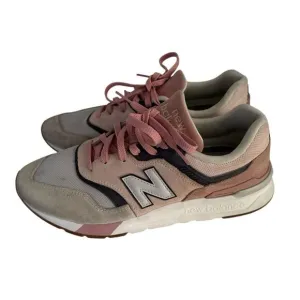 New Balance Women’s 997 H casual Sneakers EUC