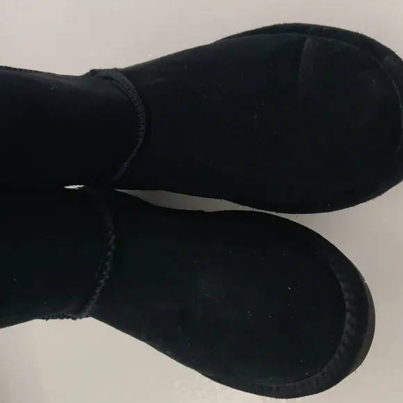 New! BEARPAW 608Y 'Emma&quot; Youth Girls Size 4 Black Suede Sherpa Lined Boots