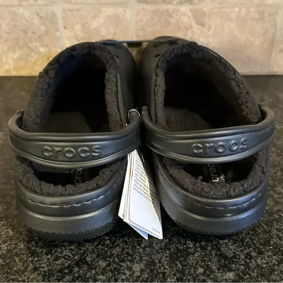 NEW Crocs Men’s Black Classic Lined Clog Fur Fuzzy Inside Slides Warm Clogs 12M