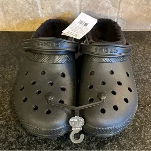 NEW Crocs Men’s Black Classic Lined Clog Fur Fuzzy Inside Slides Warm Clogs 12M