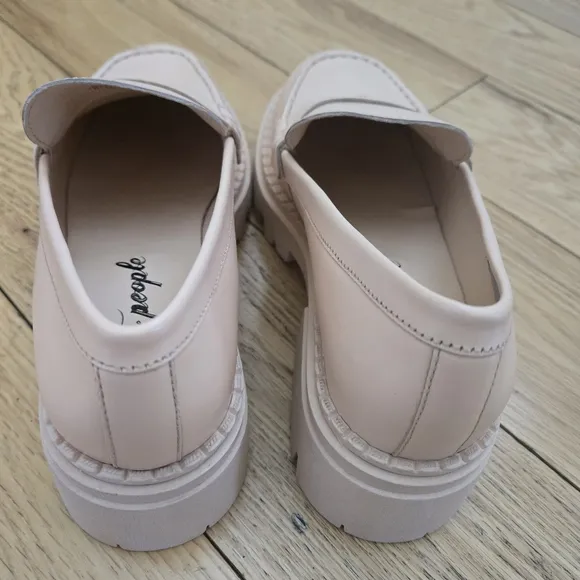 New Free People Lyra Loafers Lug Sole EU 39 US 8 Cantaloupe Neutral Leather Heel