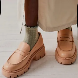 New Free People Lyra Loafers Lug Sole EU 39 US 8 Cantaloupe Neutral Leather Heel