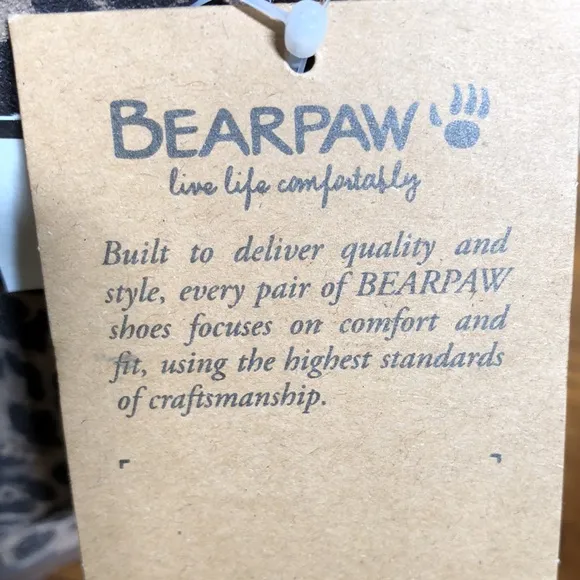 New Girls BEARPAW leopard Elle waterproof shearling boots.  Size 5.