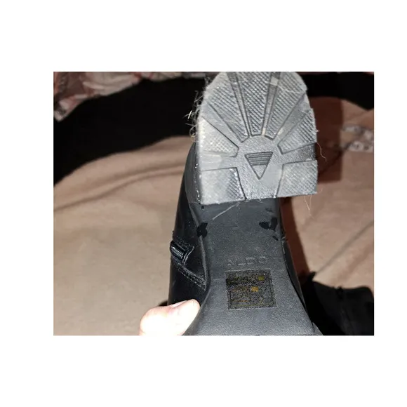 New-GORGEOUS AND SASSY! Aldo Bolder Ankle Chain Platform Boots Sz 8
