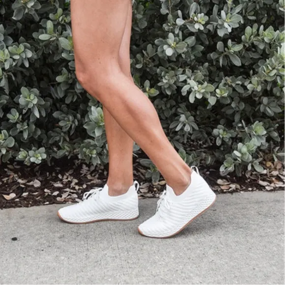 New in box J slides Sport 2 tone knit sneakers, black and white