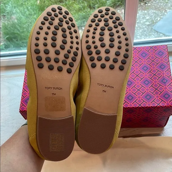 New In Box Tory Burch Suede Ballet Loafers with Box and Dust Bag. Size 7.