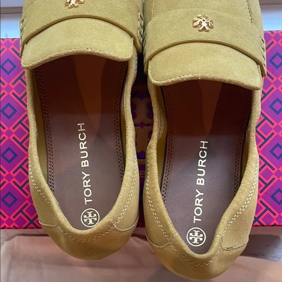 New In Box Tory Burch Suede Ballet Loafers with Box and Dust Bag. Size 7.