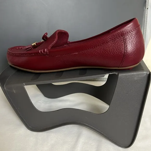 New Isaac Mizrahi Live Red/Gold Bow Front with Tassels Leather Moccasins 7M