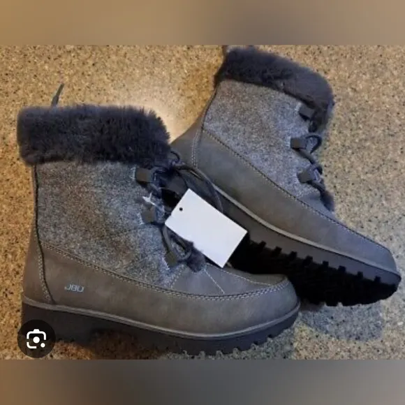 NEW JBU faux fur lined winter boots size 9